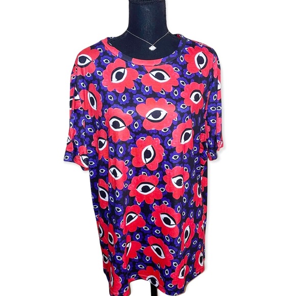 Shein eyes plus size tee - Picture 5 of 7